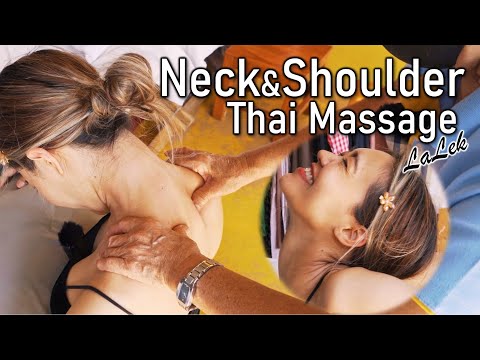 My favorite Street Massage at JJ weekend market [NOT ASMR but relaxing market ambiance]