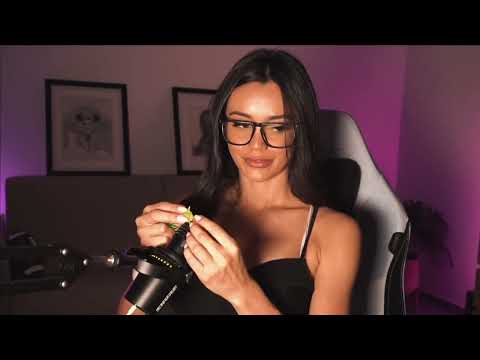 ASMR | Girl that has a crush on you plays with your hair in class