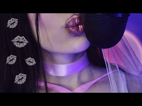 Asmr ear to ear kissing sounds 💋