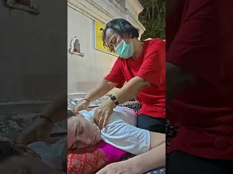 Fabuloso masaje callejero en un mercado de Tailandia #relax #massage #masaje #thaimassage