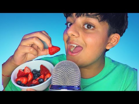 ASMR EATING FRUITS (MUKBANG)