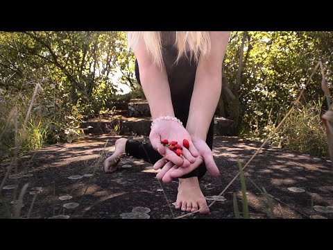 Nature ASMR -🌼 Summer memories, Barefoot in the grass 👣