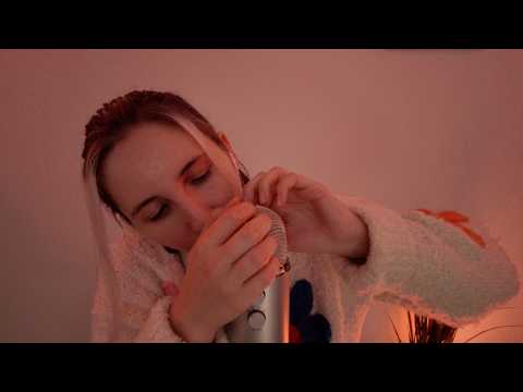 ASMR - Bruits de Bouche Crépitants (Ambiance Cosy)