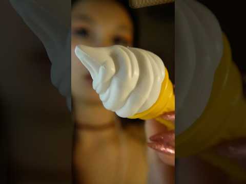 Des bruits de bouche aussi crémeux que la glace 🍦✨ #asmr #creamy #mouthsounds #icecream #satisfying