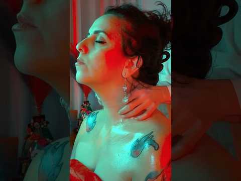 ASMR MASSAGGIO LEGGERO al COLLO #realpersonasmr #neckmassage #asmr #arasulèasmr