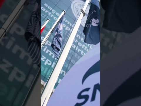Yeni videom bugün 17:00 de yayında.Saç ekimi isteyen abonelerime sürprizim var ..@SmileHairClinic