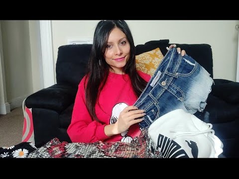 Asmr- Gently Folding Clothes - Scratching fabric sounds