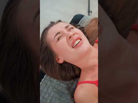 Deep core massage + cracking | chiropractor transforms Christina #shorts
