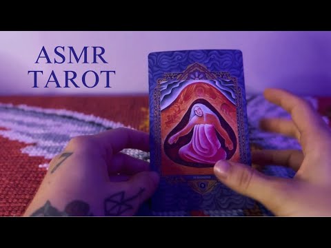 ASMR TAROT 🎴 Sua vida profissional e financeira nos próximos 3 meses e um conselho