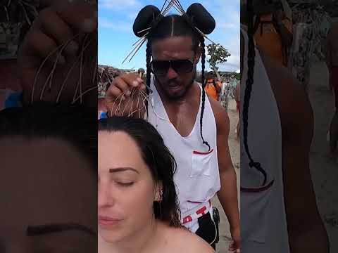 Masaje en una playa de La Guaira, Venezuela #playa #massage