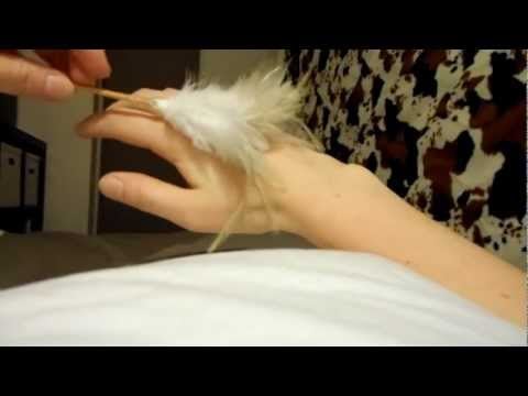 ASMR Dutch & English Soft Spoken - Feather Duster + Hands