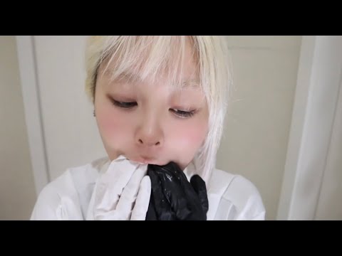 ASMR Gloves Spit Painting w/mouth sounds