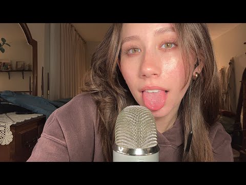 ASMR | Fast Mouth Sounds and Hand Movements to Give You Tingles