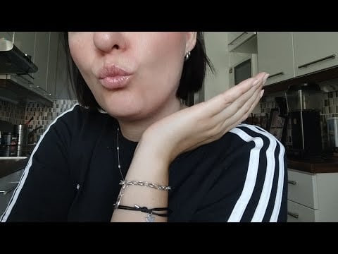 ASMR- Extra lofi kisses and mouth sounds with hand movements