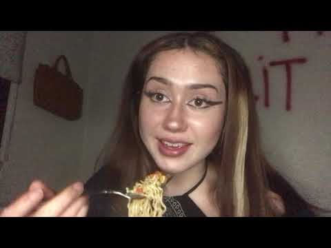 Asmr comiendo ramen 🍜 (parte 4) mi FAVORITO hasta ahora😼