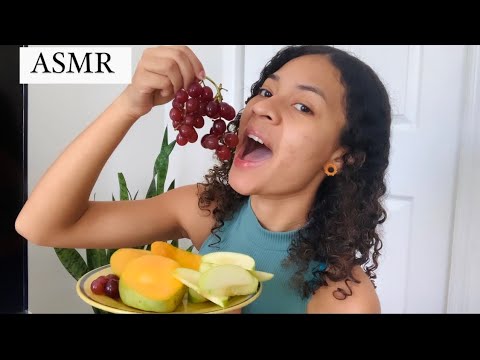 ASMR Español- COMIENDO MANGO MADURO, MANZANA VERDE, y UVAS 🍇🍏🥭