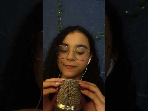 ASMR- unha no microfone