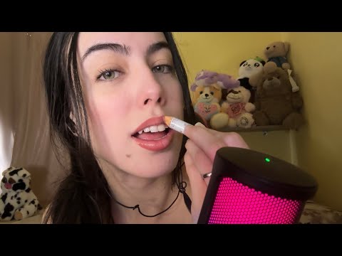 ASMR- sons de boca+fazendo minha maquiagem e conversando com você!