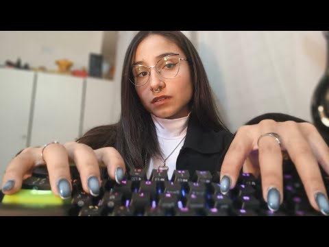 ASMR te hago 20 preguntas PERSONALES  con Royal Kludge C61