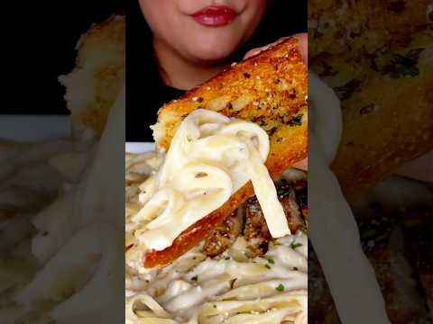 Creamy fettuccine and crunchy garlic bread #asmr #food #noodles #eating #summerofgoals