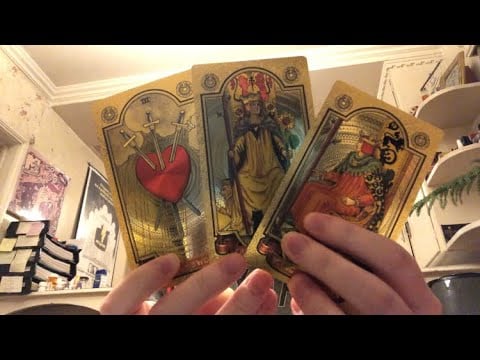Eating garlic bread and pulling cards ASMR