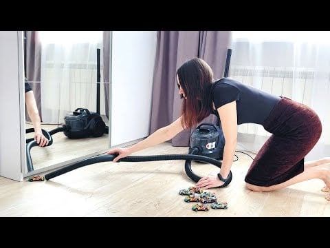 Cleaning the house has become a game. How 2 different bagless vacuum cleaners work