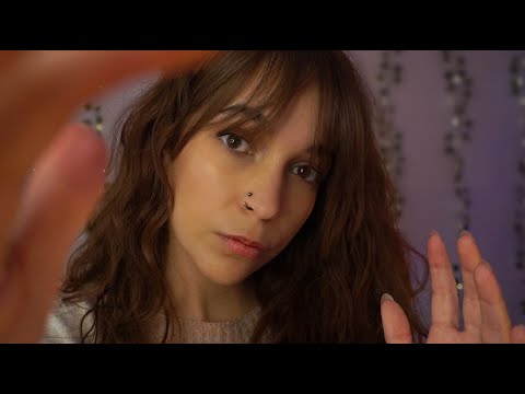 ASMR Tongue Click tocando tu CARITA | ASMR MUY CERCA DE TI