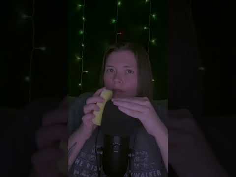 which sponge scratches your brain the best (asmr)