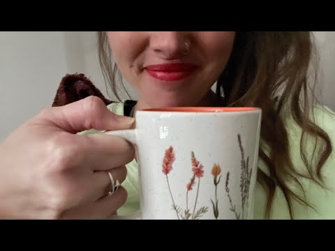 ASMR - Soft Spoken Gum Chewing Ramble!