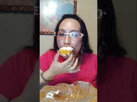 HOW I EAT DONUT #shortsfeed #mukbang #eatingshow #everyone #food #eating #asmr #donuts