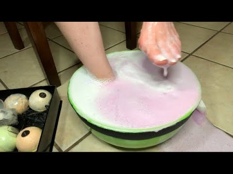 *FIZZY & BUBBLY* BATH BOMBS ON MY FEET ASMR (No Talking)