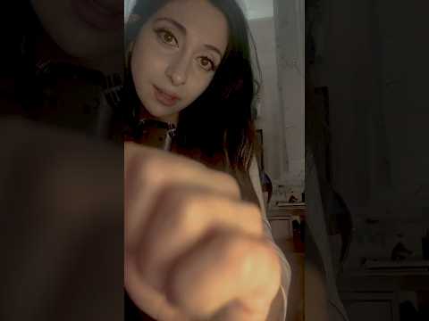 è tutto a posto, ti accarezzo ASMR #asmr #shorts #kikiasmr #whispering #sleep #relaxing #sussurri