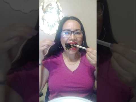 I LOVE SEAWEED #shortsfeed #mukbang #seaweed #asmrshorts #asmrsounds #subscribe #eating