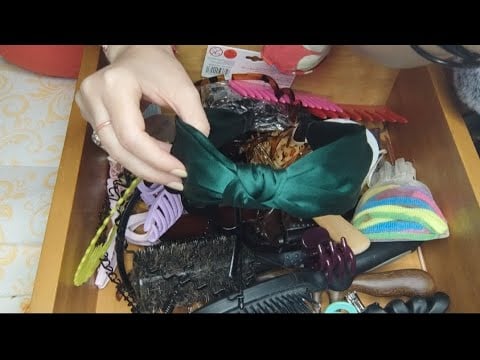 Decluttering my drawer Asmr!!!(tapping, scratching, whispering, cleaning)