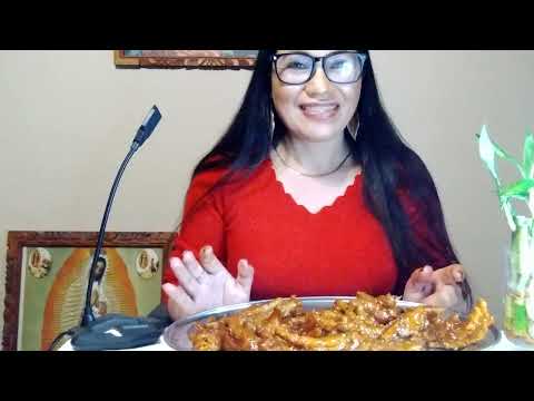 YUMMY CHICKEN FEET CHALLENGE;Life in America 🇺🇸