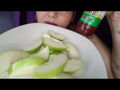 ASMR Comiendo manzana 🍏 con chamoy ... Apoyemos a @MarisolAsmr1