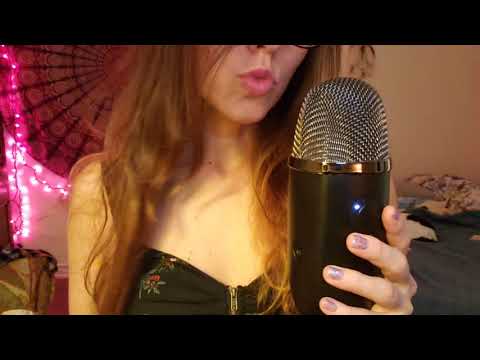 ASMR - UP CLOSE MIC KISSING💋