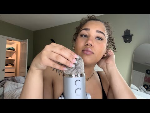ASMR MIC SCRATCHING WITH NATURAL NAILS