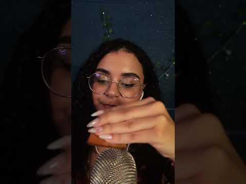 ASMR- Pincel no microfone
