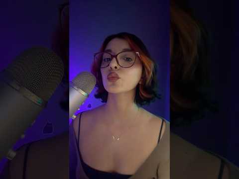 Kissing sounds #asmr #mouthwhisper #türkçeasmr #visualtingle #leagueoflegends #gamergirl #relax