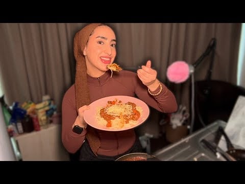 ASMR Cook With Me Even Though I Hate It 🍝😭 (Spaghetti Bolognese)