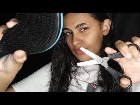 ASMR ROLEPLAY CORTANDO O SEU CABELO 💇‍♀️ (caseiro)