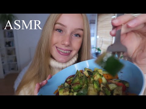 ASMR - Crunchy Mukbang & Whispering 🥰 |RelaxASMR