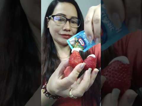 EATING STRAWBERRY WITH RANCH #everyone #mukbang #shortsfeed #eating #eatingchallenge #crazy