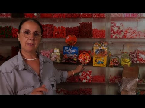 Asmr Français, vidéo personnalisée pour "Margot" rôleplay, vendeuse de bonbons.