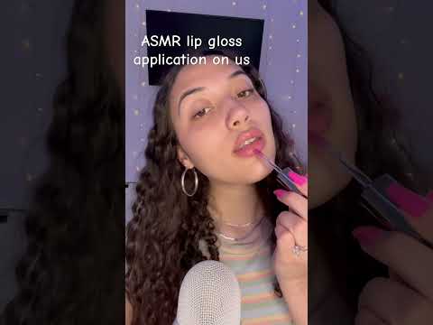 #asmr #lipglossasmr #lipgloss #mouthsounds #tingly