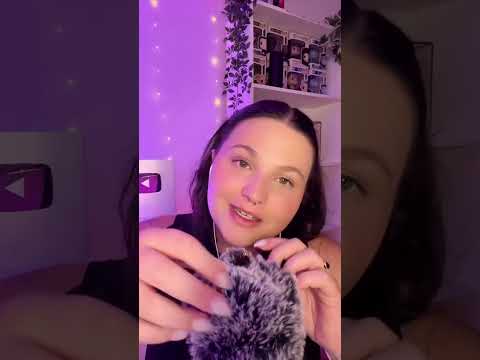 ASMR Combien de fois tu vois le pompon noir dans cette vidéo ? #asmr #asmrchallenge #shorts