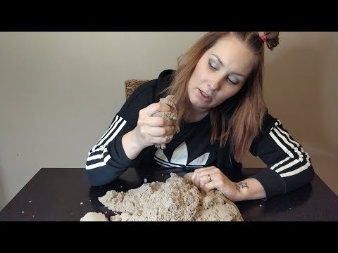 ASMR SUOMI/FINNISH * Leikin taikahiekalla * Playing with kinetic sand *