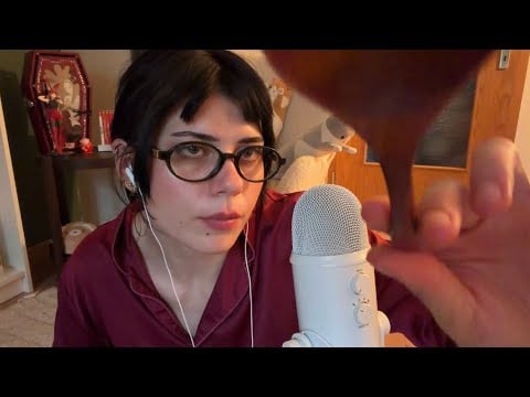 ASMR | Eating your Negative Thoughts / Affirmations 🍫 (Rainsound)