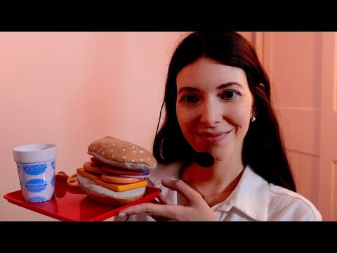 ASMR |  Asistente personal te organiza la semana y te reconforta | ERES FAMOSA | en español